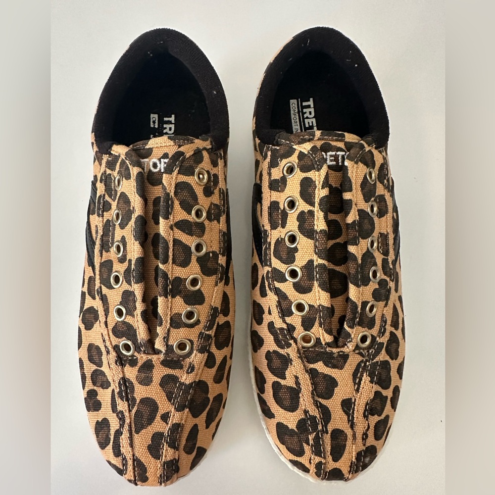 Tretorn Leopard Print Sneakers: Platform (USED)